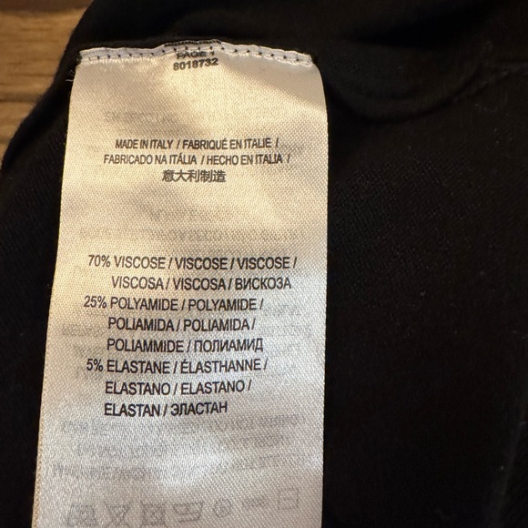 Brinello Cucinelli Black knitted top with Silver Trim. New - Picture 6 of 7